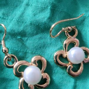 Pearl Flower Earrings