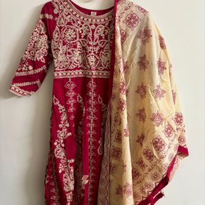 Beautiful Kurti With Pant And Dupatta