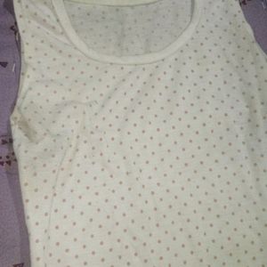 sleeveless top white with red dots