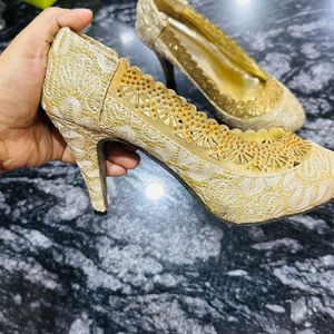 Gold Party Wear Heals