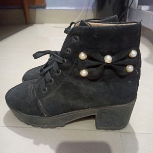 Black Boots For Women.