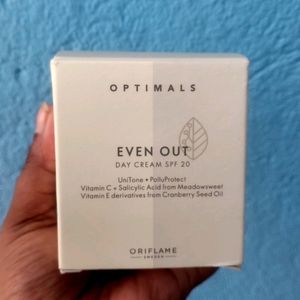 Oriflame Even Out Day Cream SPF 20