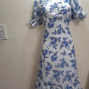 Very Beautiful Blue Flowers Floral Dress🤌