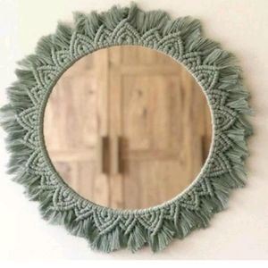 Macrom Mirror