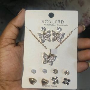 🔥Big Billion Offers 🔥 Hools Butterfly Chain With