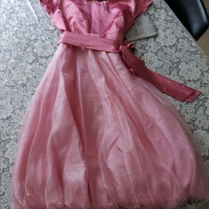 Brand new dress for Girls. S:S