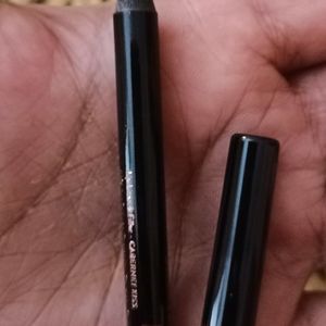 Myglamm Manish Malhotra Lip Liner