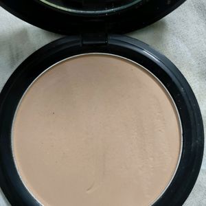 FACES CANADA Weightless Stay Matte Compact