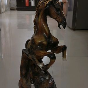 Showpiece Horse For Postive Vibes