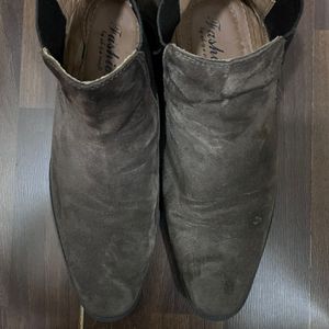 Chelsea Boots (suede)