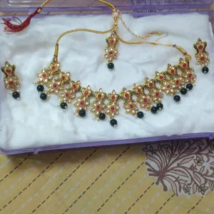 Fancy Jewellery, Necklace Set