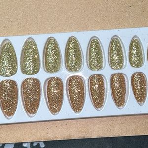 Glitter Pressed Artificial Nails