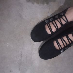 Women Like New Shoes