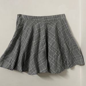 B And W Tennis Skirt