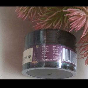 Combo Of 5 Pilgrim Red Vine Face Cream