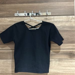 Urban essentials - Get 1 Additional Crop Top