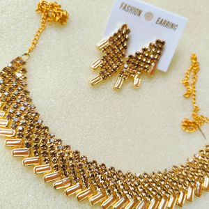 Golden Stone Necklace Set