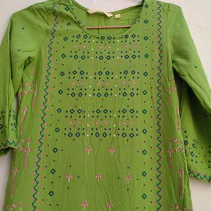 Women Avaasa Brand Kurti