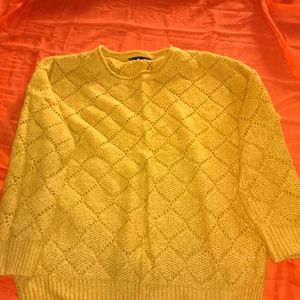 Unisex Beautiful Yellow Sweatshirt For Winters