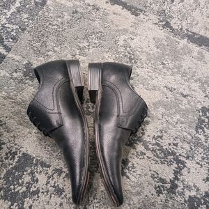 Classic Black Formal Shoes From Bata