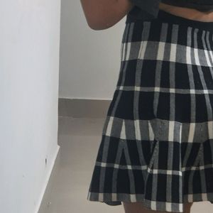 Korean Pinterest Skirt ⚫️