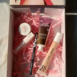 Just Herbs Makeup Kit Includes Strobe Cream Etc