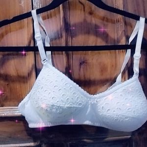 WHITE PADDED BRA WITH STAIN