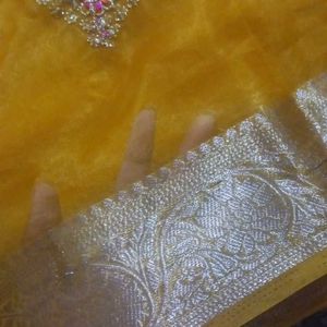 Yellow 💛 Organza Saree