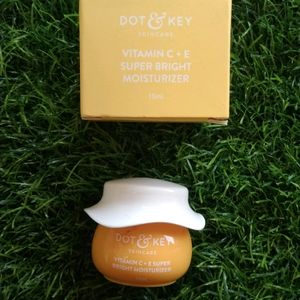 Dot & Key Vitamin C +E Super Bright Moisturizer