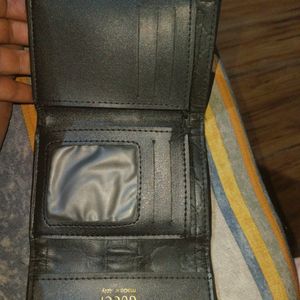 Gucci Wallet For Women/ Men