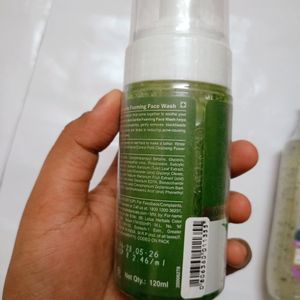 Lotus Botanical Neem Tulsi & Salicylic Face Pack