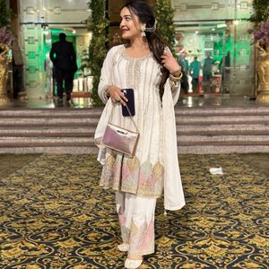 Pakistani Anarkali Suit