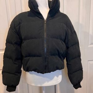 CROPPED BLACK PUFFER JACKET