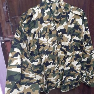 1 Camouflage Shirt (Male/female)