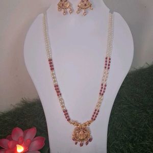 Beautiful Monaliaa Beads And Mothi Set.