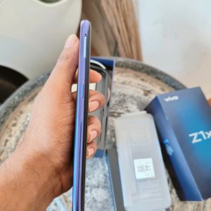 VIVO Z1X UNUSED SMARTPHONE