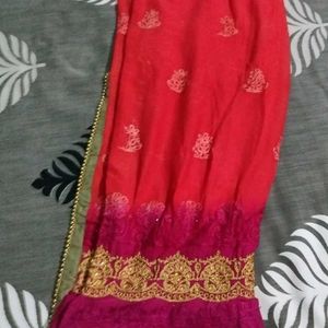 Elegant Ombre Saree with Embroidered Border