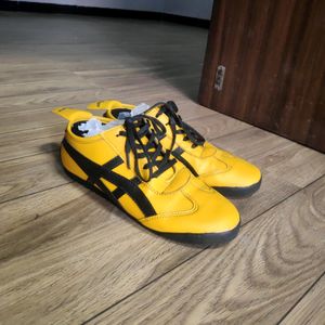 Onitsuka Tiger 🐯 Like New Condition