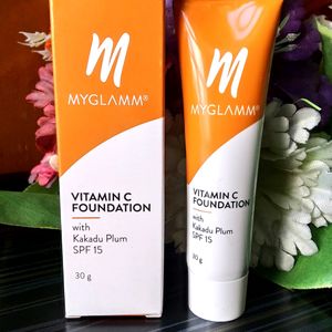 🆕MyGlamm Vitamin C Foundation - Peach (Light Cool