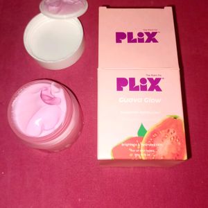 The Plant Fix Pliz Guava Glow Smoothie Moesturizer For Bright Skin With Vitamin C & ALA (30g)