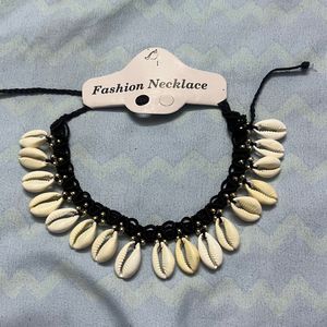 Boho Shell Necklace - Black