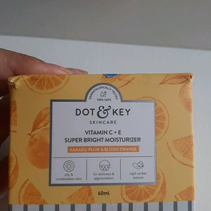 Dot&key Vitamin C + E Super Bright moisturizer