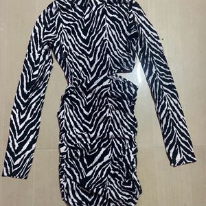 Zebra Striped Print Long Sleeve Thigh Bodycon