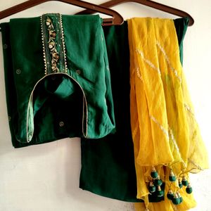 Beautiful Wedding Kurta set Size issue So I Sell