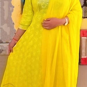 LIME YELLOW KURTA PANT SET WITH DUPATTA