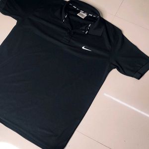 NIKE POLO TEE.