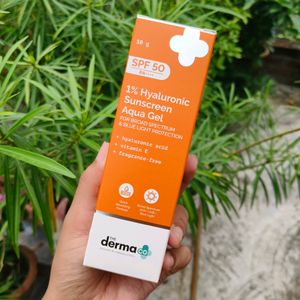 ✨The Derma Co 1% Hyaluronic Sunscreen Gel✨