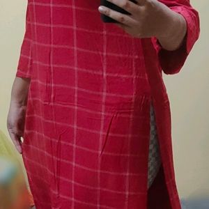 Gerua- Women Red Checked Straight Kurta