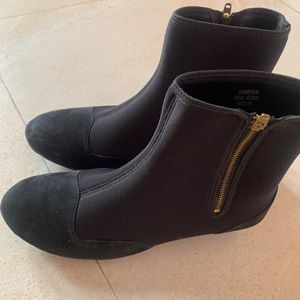 Black Boots New