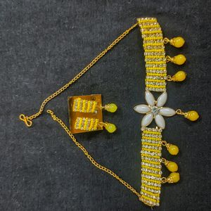 Yellow Floral Shimmer Choker Set For Haldi !